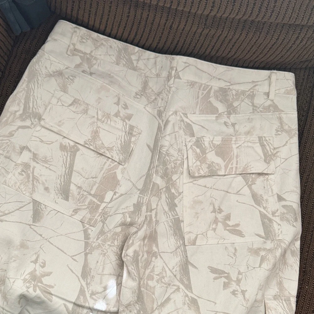 Altr’d State Camo-Print Cargo Jeans SZ XL - Picture 4 of 4